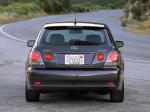 Lexus IS300 SportCross 2001 года